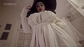 Bishoujomom alcina dimitrescu resident evil