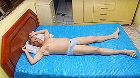 Dormindo Gostoso Com o Pau Duro 006